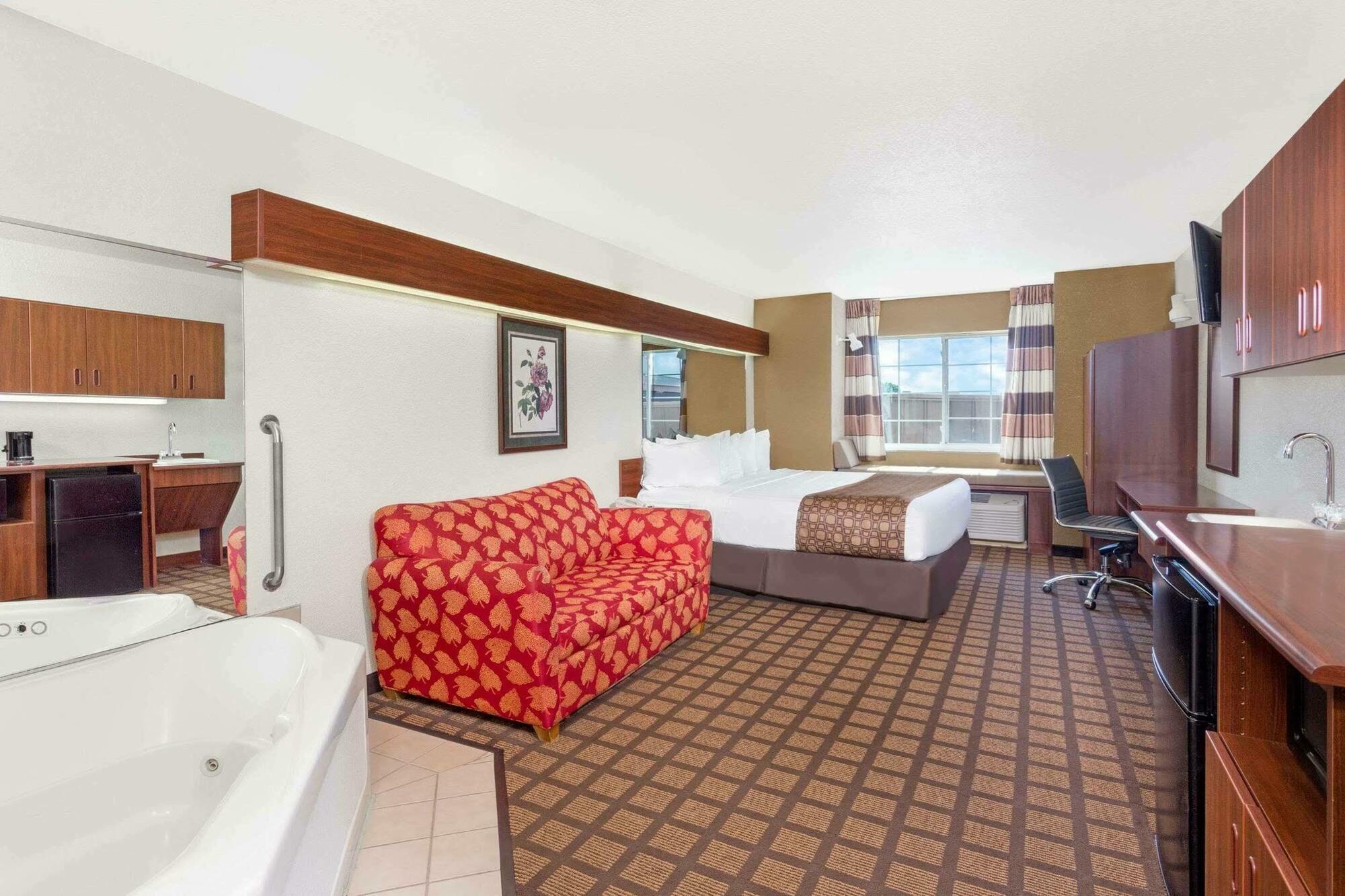 Microtel Inn & Suites By Wyndham Green Bay Bagian luar foto